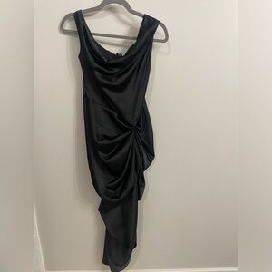 TAG ON PRETTY LITTLE THING BLACK DRESS